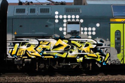 RAZOR-Train-Graffiti-Dosto